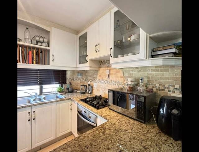 2 BEDROOM TOWNHOUSE FOR SALE IN MUSGRAVE